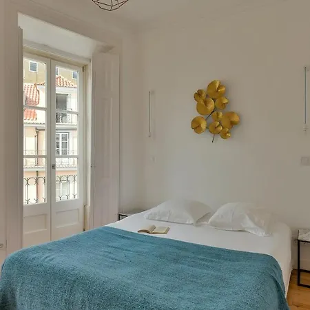 Apartment Plum Guide - Horseplay *